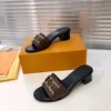 2024 Lady sexy sandales talon haut Lock it mule été femmes sandale pantoufle bloc talon chaussures design de luxe en cuir véritable 35-42 avec boîte