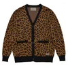 Pulls pour hommes de haute qualité imprimé léopard Wacko Maria bouton cardigan pull hommes femmes surdimensionné tigre jacquard