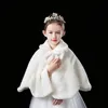 Flor meninas engrossar pelúcia bolero encolher princesa branco casaco de pele do falso ombro cabo vestido de casamento xale envoltórios roubou bowknot 231226