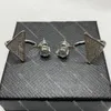 Inverterade triangelörhängen med Box Geometric Crystal Stud for Women Triangle Badge örhängen Designer smycken