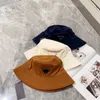 Designer Bucket Chapéu Homens Mulheres Fishermans Chapéu Luxo Aba Larga Chapéus P Moda Fisher Chapéus Corduroy Triângulo Boater Cap Unissex Casual Caps