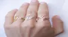 Dainty Name Rings för kvinnor Personliga anpassade smycken Rostfritt stål Anpassad kursiv typskylt Ring handgjorda gåvor Anillo8617821