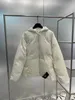 Designer di Parkas femminile 2023 Nuovo lato Jacquard Bianco bianco con cappuccio soffice Duck White Duck Down Coat Women's Fashion Winter NLHM