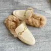Chaussures de créateurs Fury Pantoufles pour femmes portant automne hiver rouge cuir laine demi-pantoufles boucle de cheval plat Muller chaussures Furry pantoufle RRU8l