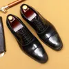 Klädskor italienska män äkta lädersko högkvalitativ oxford snörning handgjorda bröllop brogue kontorsföretag formell svart svart