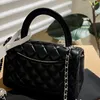 Designer kvinnor crossbody väskor axel handväska lady tote väska läder svart handväska mini totes klaff plånböcker diamantgitter shopping handväskor