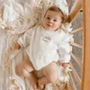 urodzony Baby Romper Winter Gruby Crewneck bluzy romper ubrania list haftowy nadruk Jumpsuits Bluza Biała 231227