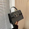 18% Rabatt auf Designer -Tasche Herbst/Winter New Fashion Diamond Einbettung vielseitiger Handheld Western Style Advanced Korean Light Luxury Crossbody Tasche