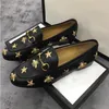 Klädskor loafers svart katt röda mulor princetown kvinnor platt casual sko autentisk kohud spänne läder tramp