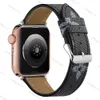 Mode l blomma designer remmar klockband för Apple Watch Band 41mm 42mm 40mm 44mm Watch 8 7 6 Bands Pu Leather Strap Armband Letter Tryckt Watchband