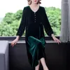 Casual Kleider Weibliche Samt Dicke Warme Midi Kleid Herbst Winter Koreanische Vintage Solide 2023 Langarm Elegante Bodycon Party Robe