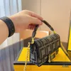 Sırt çantası stil crossbody çanta çantası cüzdan cüzdanlar çanta harfleri yazdırma perçin bir sap cüzdan kılıfları sırt çantaları kadınlar lüks tasarımcı çanta çanta çanta