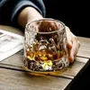 Novedoso vaso de whisky de cristal grueso creativo, peonzas de vidrio, diseño de martillo, copas de vino, espíritu XO, copa de brandy, copa de vino 231226