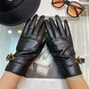 Designer Women Glove Winter Sheepskin Leather Warm Finger Gloves Women Luxurys Designers Mittens Open-palm Motorcycle Glove Cashmere Gloves