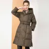 2022 Nytt toppmärke Down Coat Women's Mid Length Winter High End midjeband Tjockat modemärke