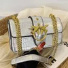 18% KORTING Designer tas Damesmode Dubbele Vliegende Zwaluw Nieuwe High-end Krokodilpatroon Kleine Vierkante Kettingstang Enkele Schouder Crossbody Tas