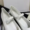 Femmes chaussures de ballet plat mary jane chaussures rétro ronde casse dance dames dames sweet new femel cristal noir blanc mots de chaussures