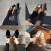 Designer shoes Rabbit Flat Bottom Plush Plush Man Half Muller Shoes Women's Autumn/Winter Furry slipper 555Kl