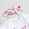 Kledingsets Peuter Baby Meisjes Outfit Witte Letter Borduren Romper Aardbeienprint Broek Hoofdband Kleding met korte mouwen