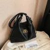 28 ٪ قبالة حقيبة مصممة Big Women الجديدة البسيطة والرخيصة الكبرى الرخيصة Crossbody Western Bag