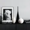 Minimalistische handgefertigte Kunst Zen Vase Keramik Dekoration Wohnzimmer Modell Home Schwarz -Weiß -Handzeichnung 231227