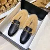 Designer shoes Winter rabbit fur flat women's shoes thickened warm cotton slippers thickened snow boots plush cotton shoes Furry slipper GVTZl