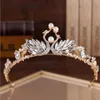 Guldpärlor kristaller prinsessa huvudbonch chic brud tiaras tillbehör fantastiska kristaller pärlor bröllop tiaras och kronor 112207234k