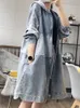 Jean-jasje voor dames Lente Herfst Denim Losse capuchon Colorblocked Trenchcoat Kleding Lange tops 231227