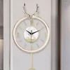 Wandklokken Luxe batterijklok Slinger Rustige woonkamer Metaal Scandinavisch uurwerk Grote Orologio Da Parete Home Decor