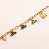 Pulseiras clássicas pulseira 18k ouro banhado aço inoxidável letra de flor de pingentes amantes presentes pulseira cuff women women bracelete para presente de aniversário j12130