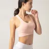 Sport Bra Outfits Frauen unterween sich unterweet