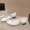 Zapatos de vestir para mujer Diseñador Tacones bajos gruesos Zapato de ballet de piel de vaca Diapositivas negras retro Bombas Zapato de ballet Zapato de ocio con hebilla de tobillo ajustable al aire libre con bolsas para polvo