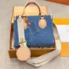 Designer PM Totes Handväskor Kvinnor denim axelväska lyxiga crossbody shopping plånböcker plånbok damer på språng för att ta bort bokväskor 25 cm