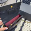 Designer di lusso Mini Borsa a tracolla alla moda Donna Nuovo Portafoglio Famoso marchio classico Borsa con patta con segno scavato Slot per schede multifunzionale di alta qualità incluso