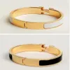 2023 bijoux Bangle 2PC Bracelets bracelet de créateur en acier inoxydable homme mens 18 couleur boucle d'or pour hommes et femme mode Jewelr316e