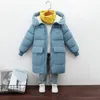 Ubrania dla chłopców odzież ubrania zimowe płaszcze dzieci kurtki dziecko gęste parko dzieci ciepłe jezdro z kapturem stężenki 231226