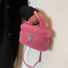 Omuz çantaları yeni moda kadınlar bayan kıvırcık tüylü çanta kılıfı çanta alt koltuklu çanta kadın çanta crossbody parti yemeği cosmeticblieberyeyes