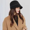 Bérets Fashion Couleur solide Furry Hiver chapeau avec ceinture arc d'automne seau de seau de pêche chaude Panama casquette dames Gift de fête de mariage