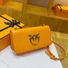 Bolsas de ombro femininas 8 cores doce e adorável bolsa de corrente com fivela de ouro popular deste ano bolsa feminina de cor sólida Joker mochila de couro minimalista 18029 #