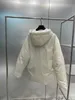 Designer di Parkas femminile 2023 Nuovo lato Jacquard Bianco bianco con cappuccio soffice Duck White Duck Down Coat Women's Fashion Winter NLHM