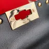 Kvinnors designerväskor Letter Print äkta lädernitväskor flikar kedjepåse handväskor