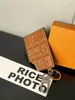 Luxury Brand Women Vivi Keychain Wallet Brand Dragon Sunflower Letter Key Chain Ladies Bags Pendant Bags Totes Keychain Chocolate Charms Keys Buckle Totes Keyring