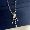 Designer di lusso Sub Collana in oro Famoso marchio di gioielli francese Classico Numero 5 Ciondolo con nappa intarsiato con strass Collane con ciondolo per donna Sorella Moda regalo