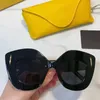 STRO STRO SUN SUNGASSE W ACETATE LW40127I Designer mody Women Okulary przeciwsłoneczne Czarne motyle bokowe logo logo lady kota oko oka z oryginalnym pudełkiem najwyższej jakości