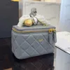 Gold Ball Chain Makeup Bag Designer Женская сумка для плеча коробка Кожаная бриллиантовое золото аппаратное оборудование металлическое липер