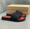 Man Oversized Pool Slippers Platform Spike Mules Classic Flat Slide Sandals Spikes Slides Slipper Thick Rubber Sole Summer Beach Casual 578