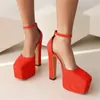 2024サンダルスプリングブランドプラットフォーム女性Sqaure Toe Shoes Fashion 40-43チャンキーブロックヒールアンクルストラップポンプv