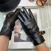 Designer Women Glove Winter Sheepskin Leather Warm Finger Gloves Women Luxurys Designers Mittens Open-palm Motorcycle Glove Cashmere Gloves