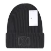 Beanie designer beanie luxo gorro chapéu temperamento versátil gorro chapéu de malha quente carta triângulo design chapéu presente de natal moda chapéu 10 cores muito bom