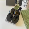 Slide di lusso Donne Flip Flops Designer di piatti in pelle autentica Lettera metallo nero marrone bianco marrone estate piscina per la spiaggia muli pantofole